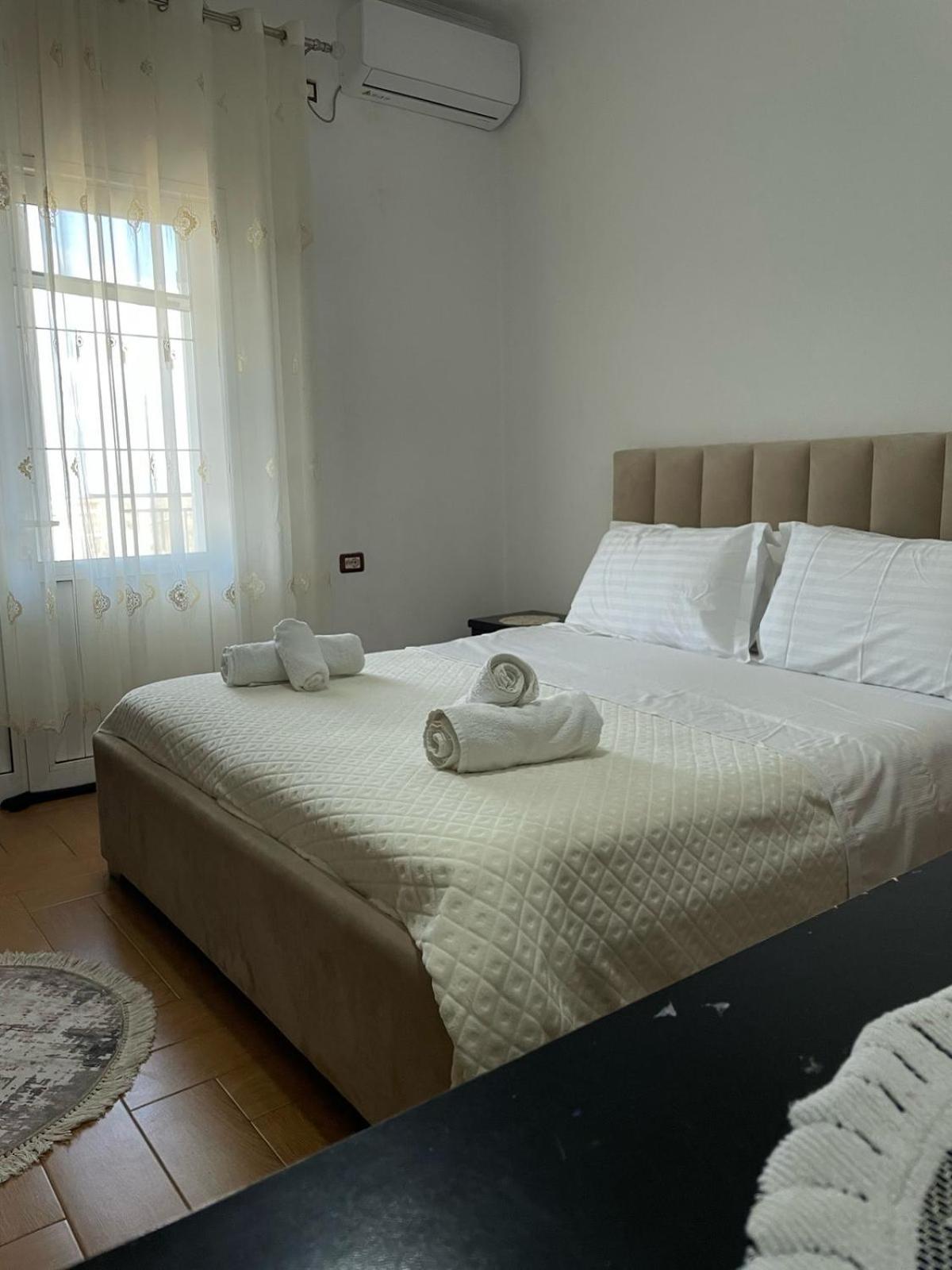 Guest House Ilir Berat Eksteriør billede