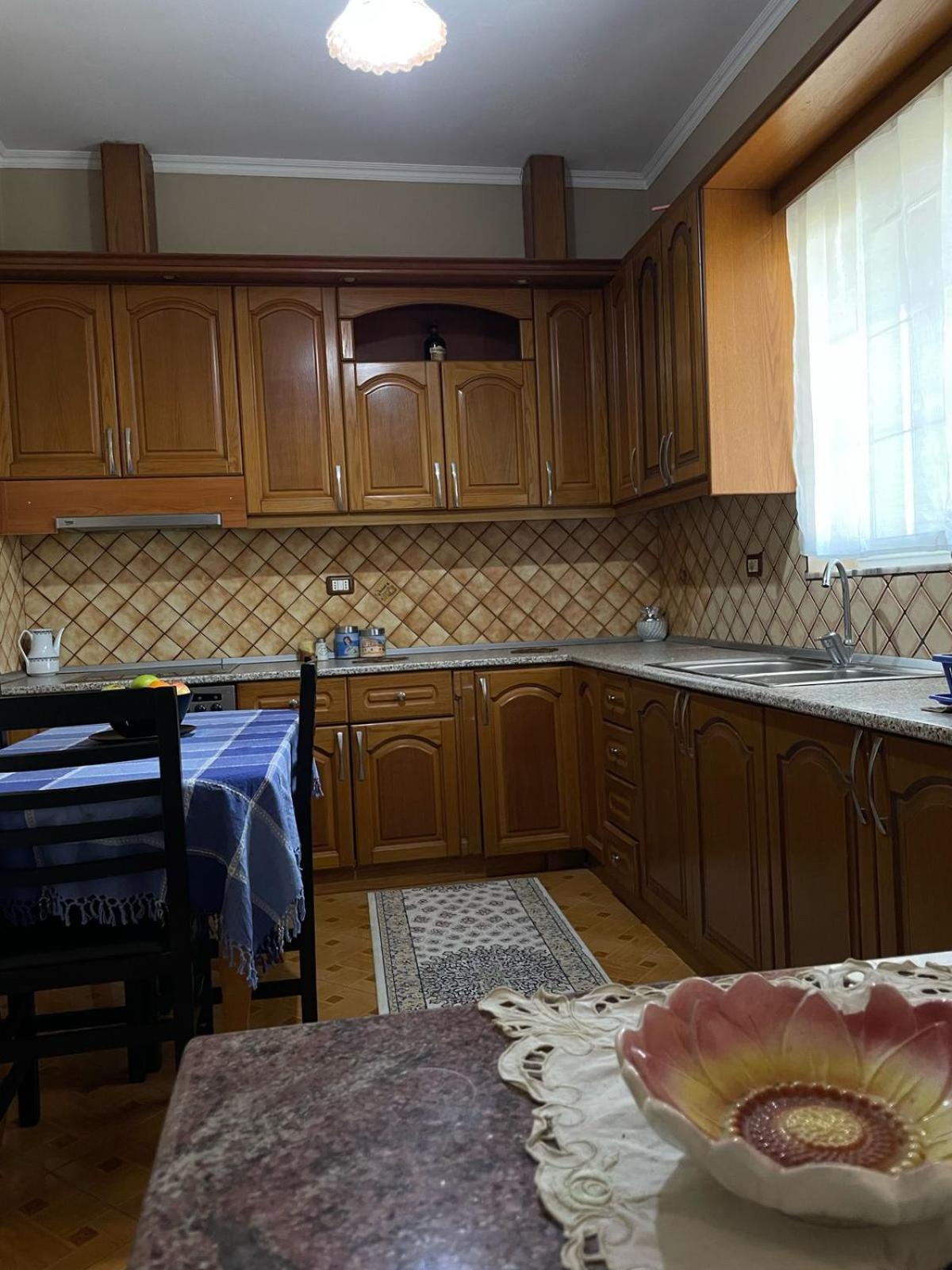 Guest House Ilir Berat Eksteriør billede