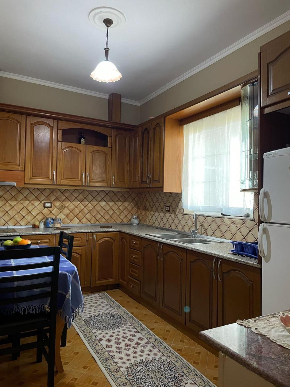 Guest House Ilir Berat Eksteriør billede